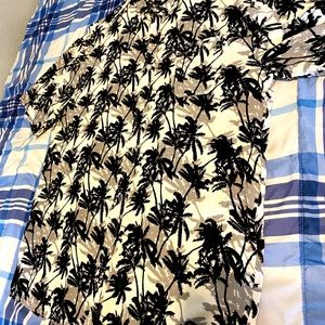 Men’s Button up shirt